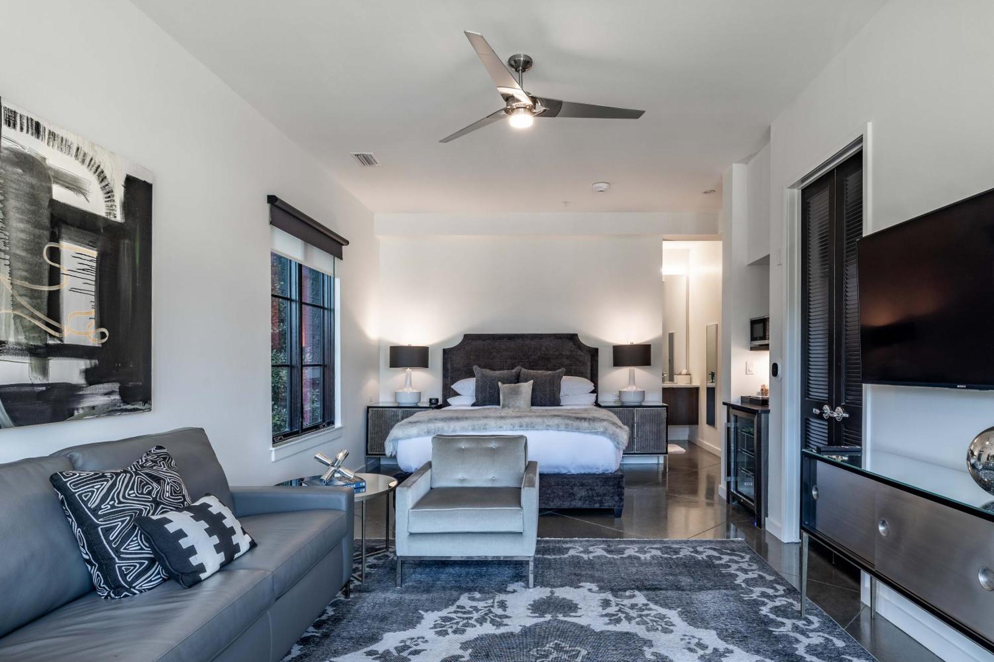 Hotel 121 By Avantstay Chic Modern In