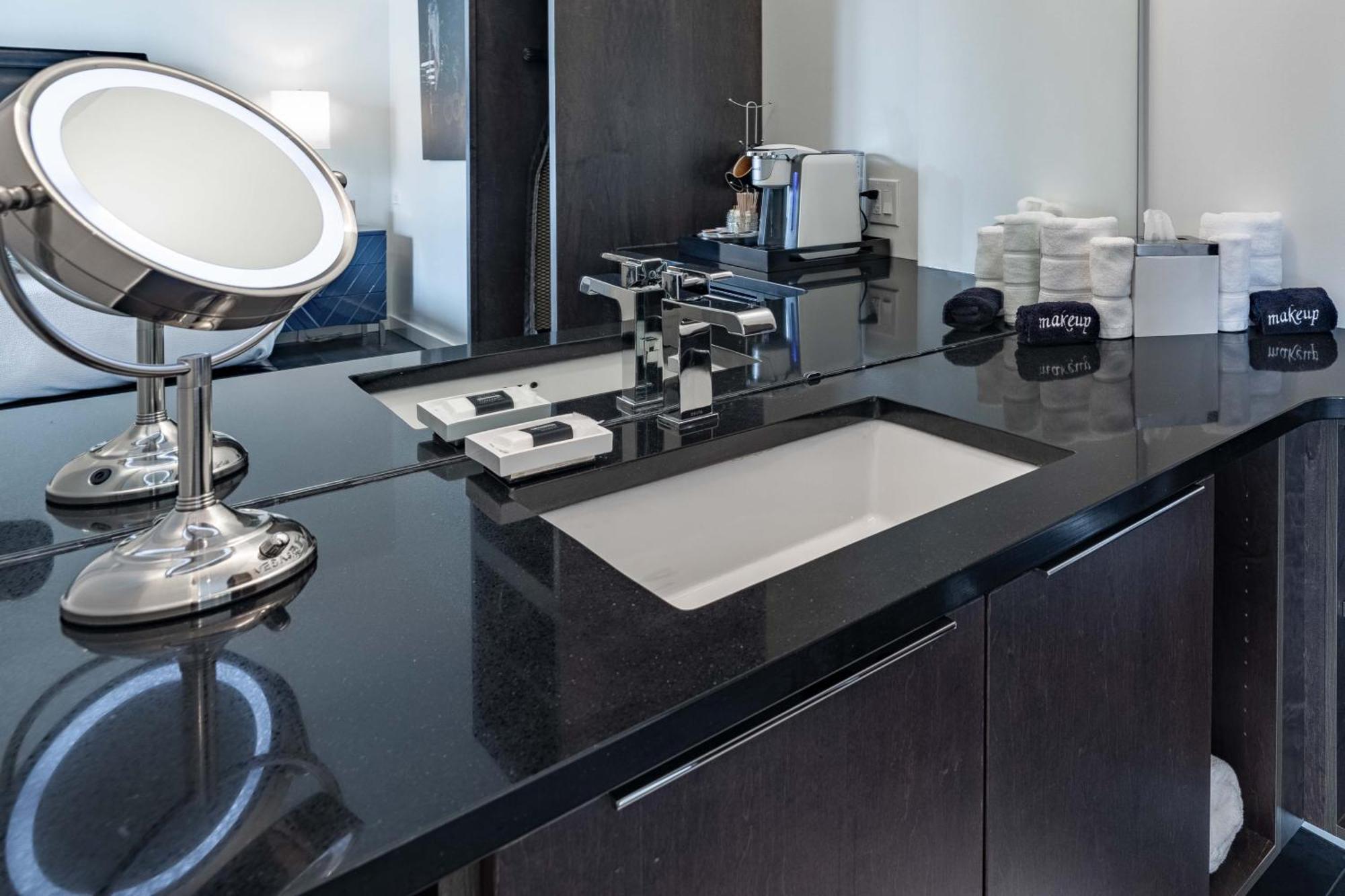 Hotel 121 By Avantstay Chic Modern In Nashville