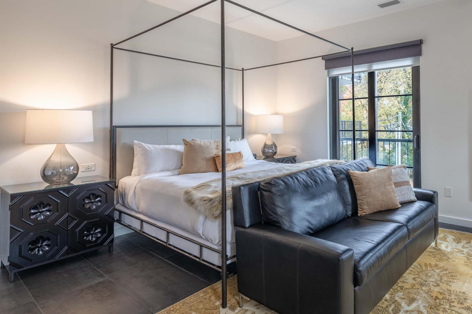 Hotel 121 By Avantstay Chic Modern In Nashville